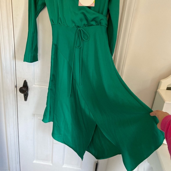 NWT Two material green dress - Picture 5 of 5